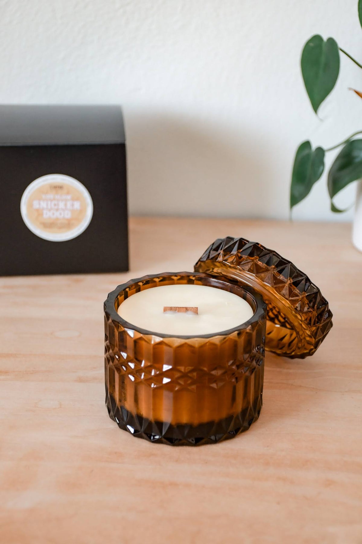 You Glow Snicker Dood Refillable Candle
