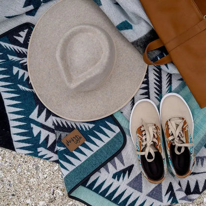 Wylde Brigade - Manta Aztec Reversible Blanket Throw