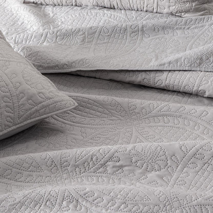 Oversized Medallion Quilt Set - Clara Collection