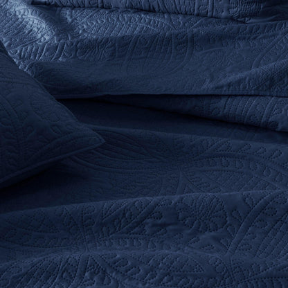 Oversized Medallion Quilt Set - Clara Collection